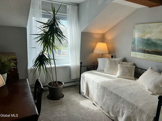 3006 Squire Boulevard, Guilderland, NY 12159