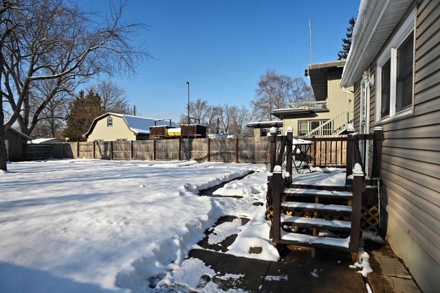 522 S Calumet Road, Chesterton, IN 46304