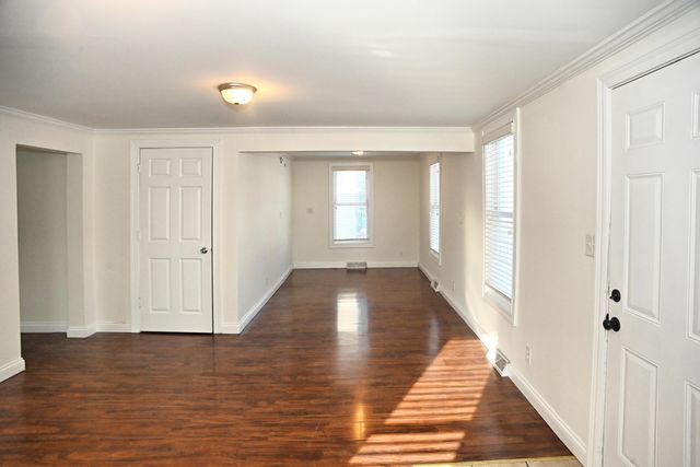 522 S Calumet Road, Chesterton, IN 46304