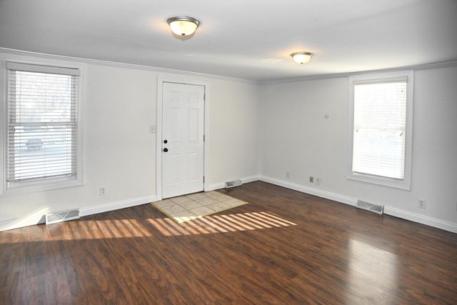 522 S Calumet Road, Chesterton, IN 46304