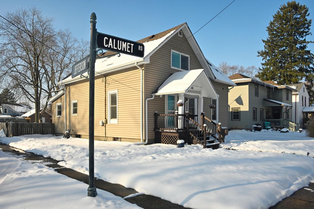 522 S Calumet Road, Chesterton, IN 46304