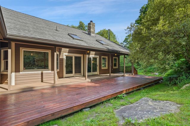 39 Miller Hill Woods Court, Carmel, NY 10512