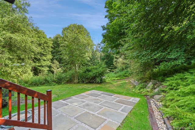 39 Miller Hill Woods Court, Carmel, NY 10512