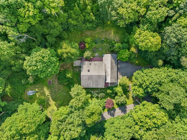 39 Miller Hill Woods Court, Carmel, NY 10512