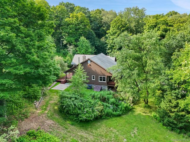 39 Miller Hill Woods Court, Carmel, NY 10512