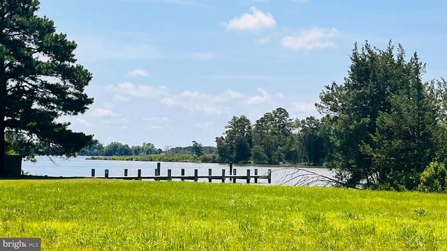 1609 HELIPORT RD, Woolford, MD 21677