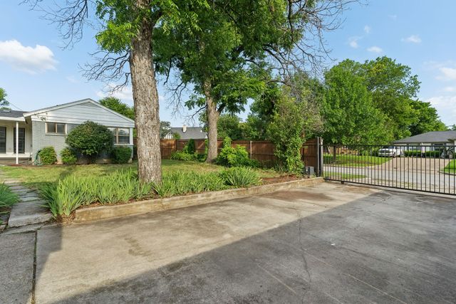 3024 5th Avenue, Fort Worth, TX 76110