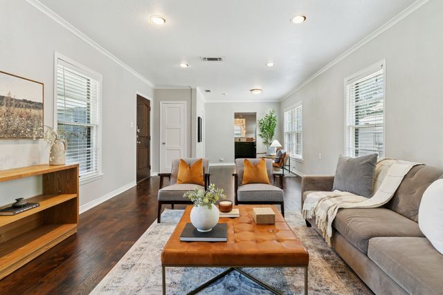3024 5th Avenue, Fort Worth, TX 76110