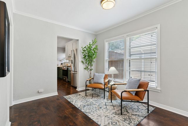3024 5th Avenue, Fort Worth, TX 76110