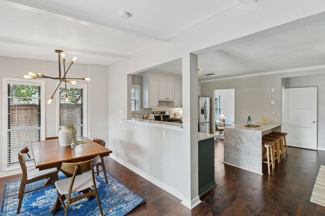 3024 5th Avenue, Fort Worth, TX 76110