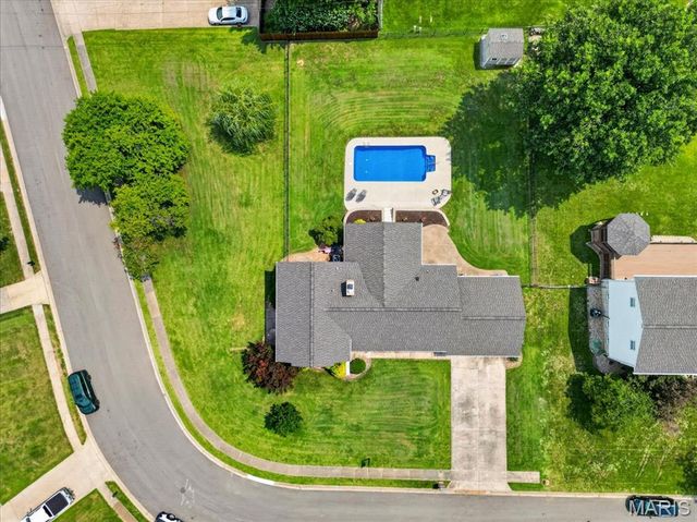 20 Shawnee Drive, St Charles, MO 63301