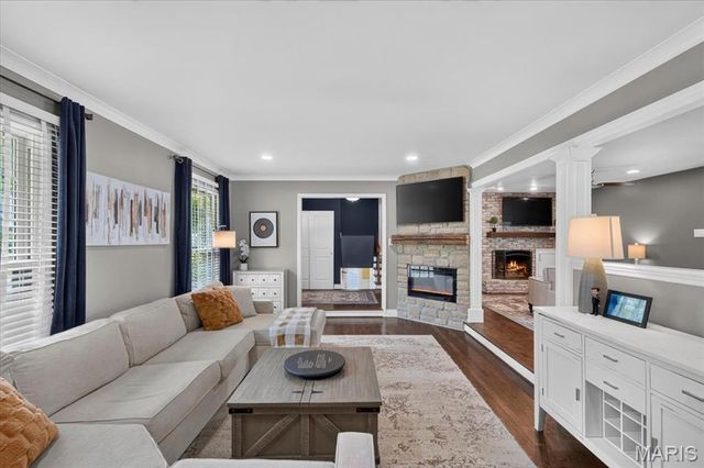20 Shawnee Drive, St Charles, MO 63301
