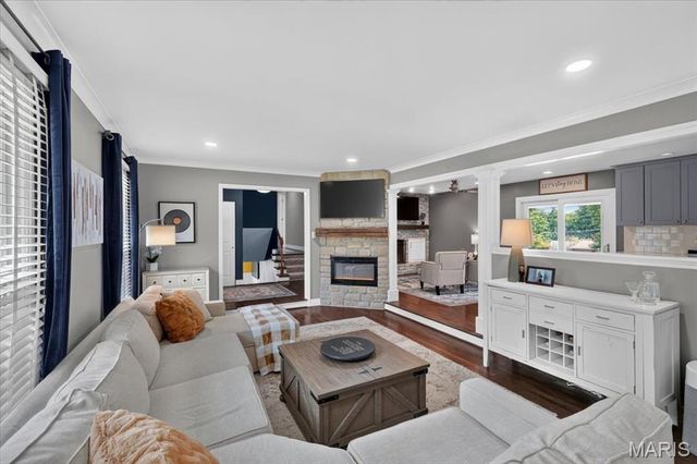 20 Shawnee Drive, St Charles, MO 63301