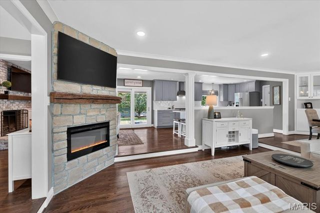 20 Shawnee Drive, St Charles, MO 63301