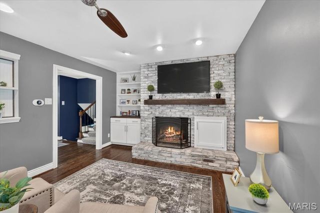 20 Shawnee Drive, St Charles, MO 63301
