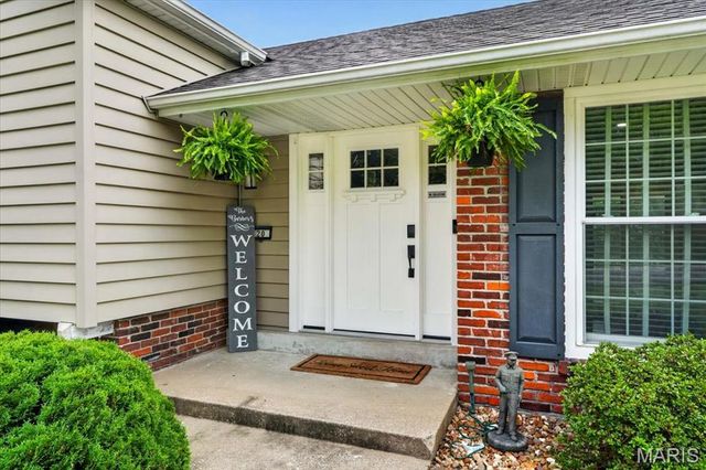 20 Shawnee Drive, St Charles, MO 63301