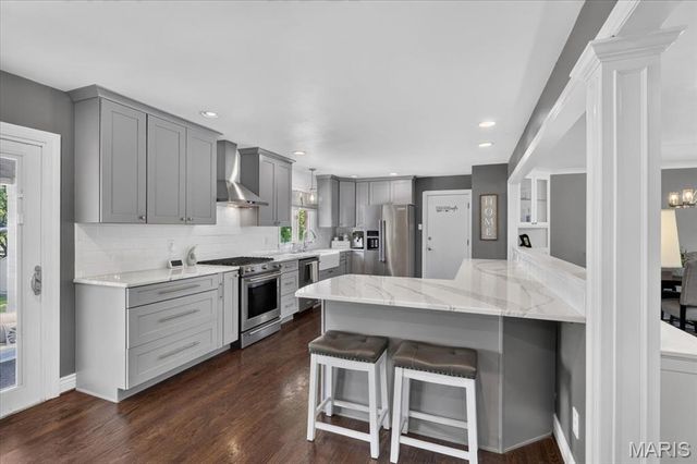 20 Shawnee Drive, St Charles, MO 63301