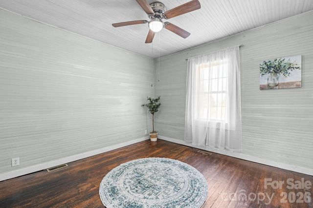 291 Mccrary Place SW, Lenoir, NC 28645