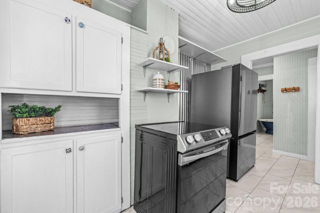 291 Mccrary Place SW, Lenoir, NC 28645