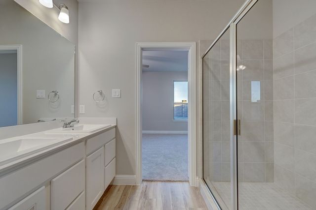 125 Toftrees Drive, Cleburne, TX 76031