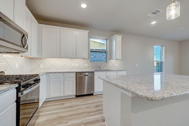 125 Toftrees Drive, Cleburne, TX 76031