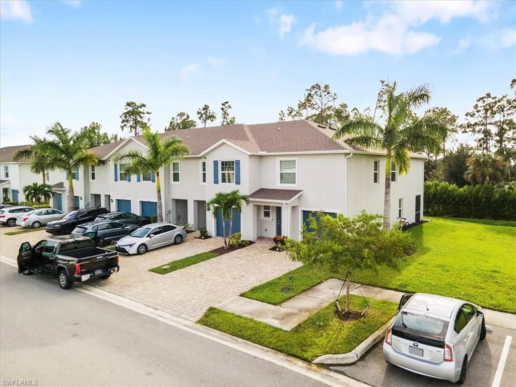 15245 Wildflower CIR, Naples, FL 34119