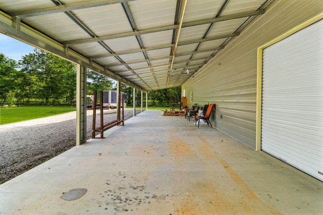 145 Johnson Drive, Livingston, TX 77351