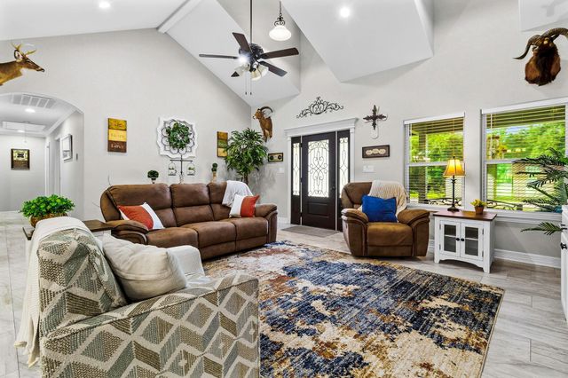 145 Johnson Drive, Livingston, TX 77351