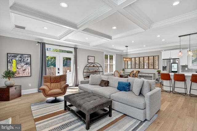 2808 W GEORGE MASON RD, Falls Church, VA 22042