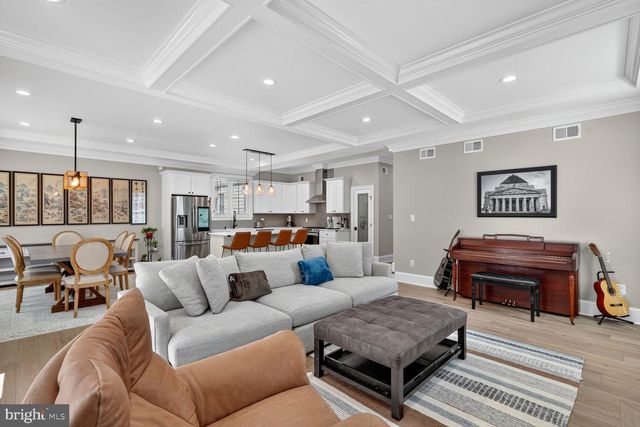 2808 W GEORGE MASON RD, Falls Church, VA 22042