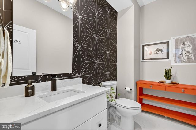 2808 W GEORGE MASON RD, Falls Church, VA 22042