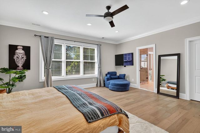 2808 W GEORGE MASON RD, Falls Church, VA 22042