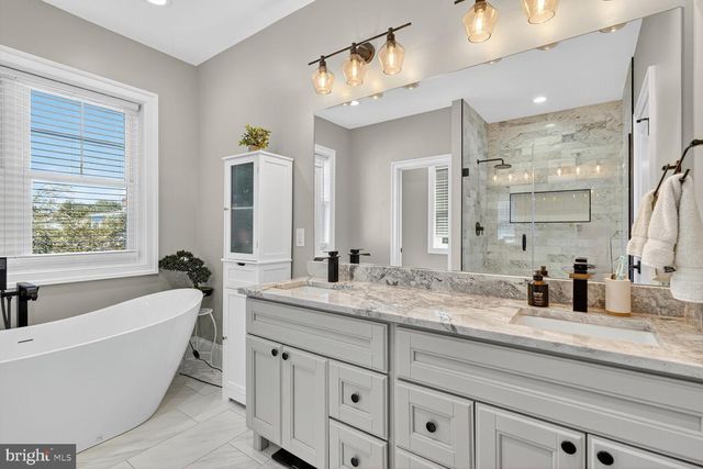 2808 W GEORGE MASON RD, Falls Church, VA 22042