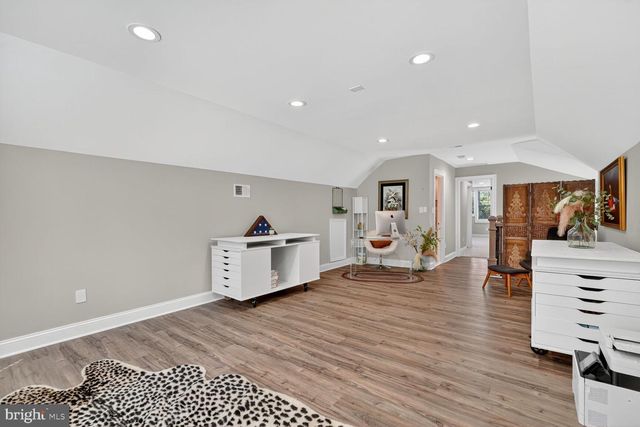 2808 W GEORGE MASON RD, Falls Church, VA 22042