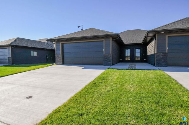 1405 N Alinia Ave Avenue, Tea, SD 57064