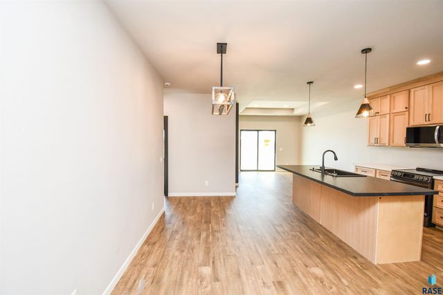 1405 N Alinia Ave Avenue, Tea, SD 57064