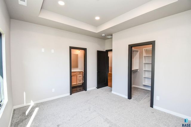 1405 N Alinia Ave Avenue, Tea, SD 57064