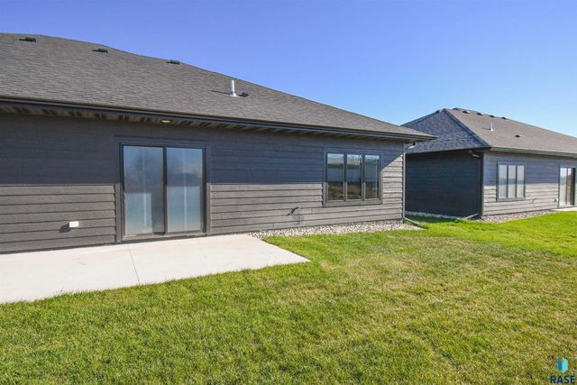 1405 N Alinia Ave Avenue, Tea, SD 57064