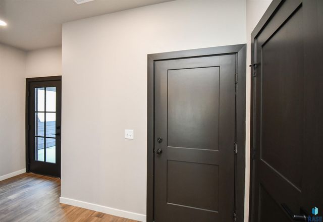 1405 N Alinia Ave Avenue, Tea, SD 57064