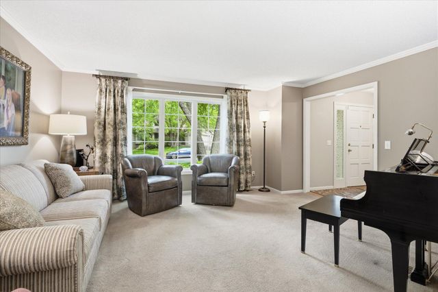 1308 Summit Oaks Drive, Burnsville, MN 55337
