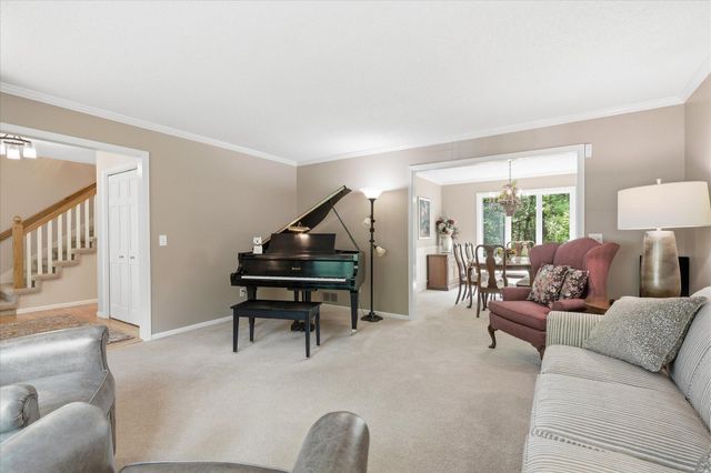 1308 Summit Oaks Drive, Burnsville, MN 55337