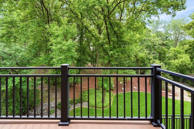 1308 Summit Oaks Drive, Burnsville, MN 55337
