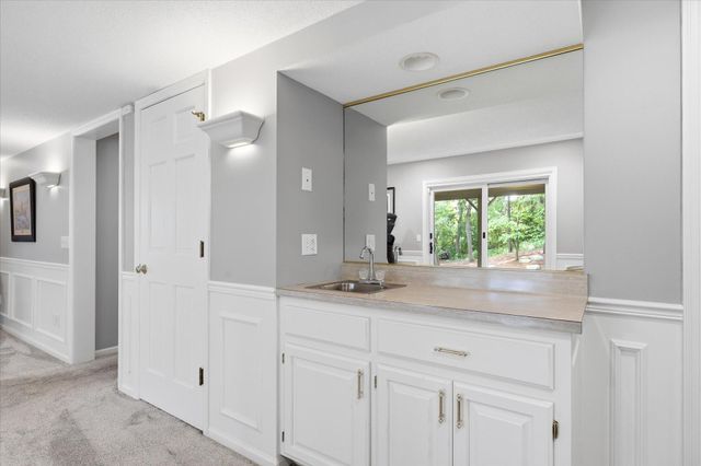 1308 Summit Oaks Drive, Burnsville, MN 55337