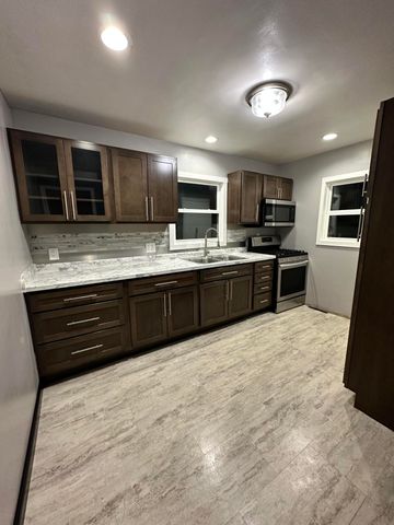 6728 Baring Avenue, Hammond, IN 46324