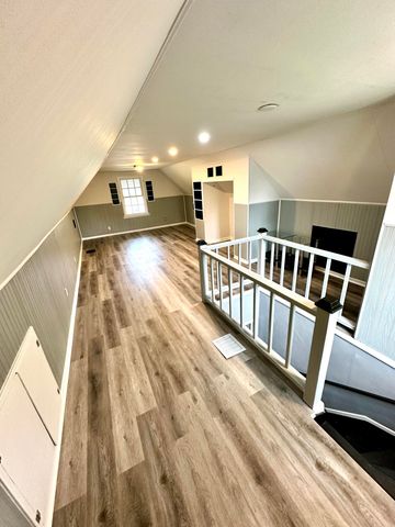 6728 Baring Avenue, Hammond, IN 46324