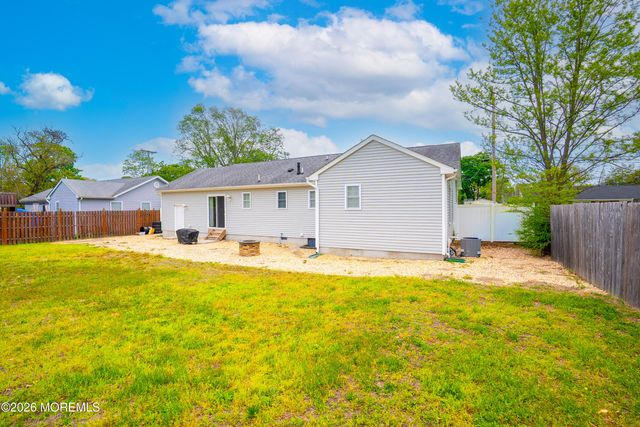 226 Pennant Avenue, Beachwood, NJ 08722