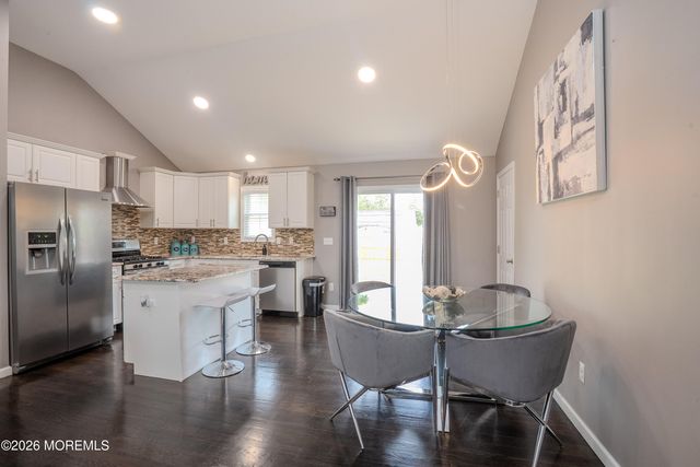 226 Pennant Avenue, Beachwood, NJ 08722
