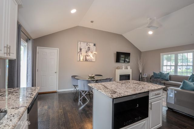 226 Pennant Avenue, Beachwood, NJ 08722