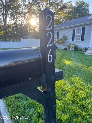226 Pennant Avenue, Beachwood, NJ 08722