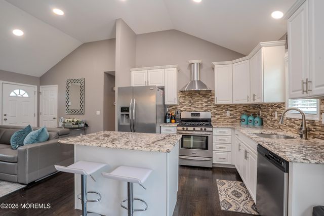 226 Pennant Avenue, Beachwood, NJ 08722